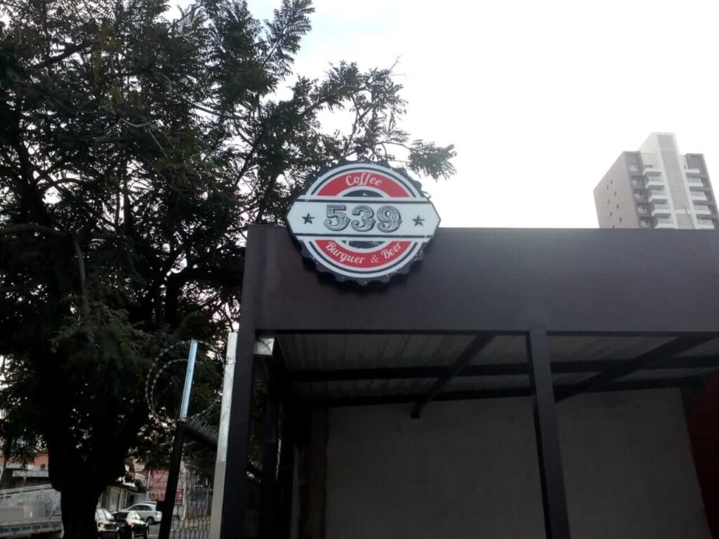 Coffee Burger and Beer fachadas comerciais com a New Signs Campinas